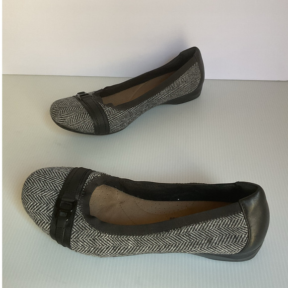 Clarks Ballet Flats Women’s Size 8.5 Cushion Soft Gray Black Everyday - Picture 3 of 9